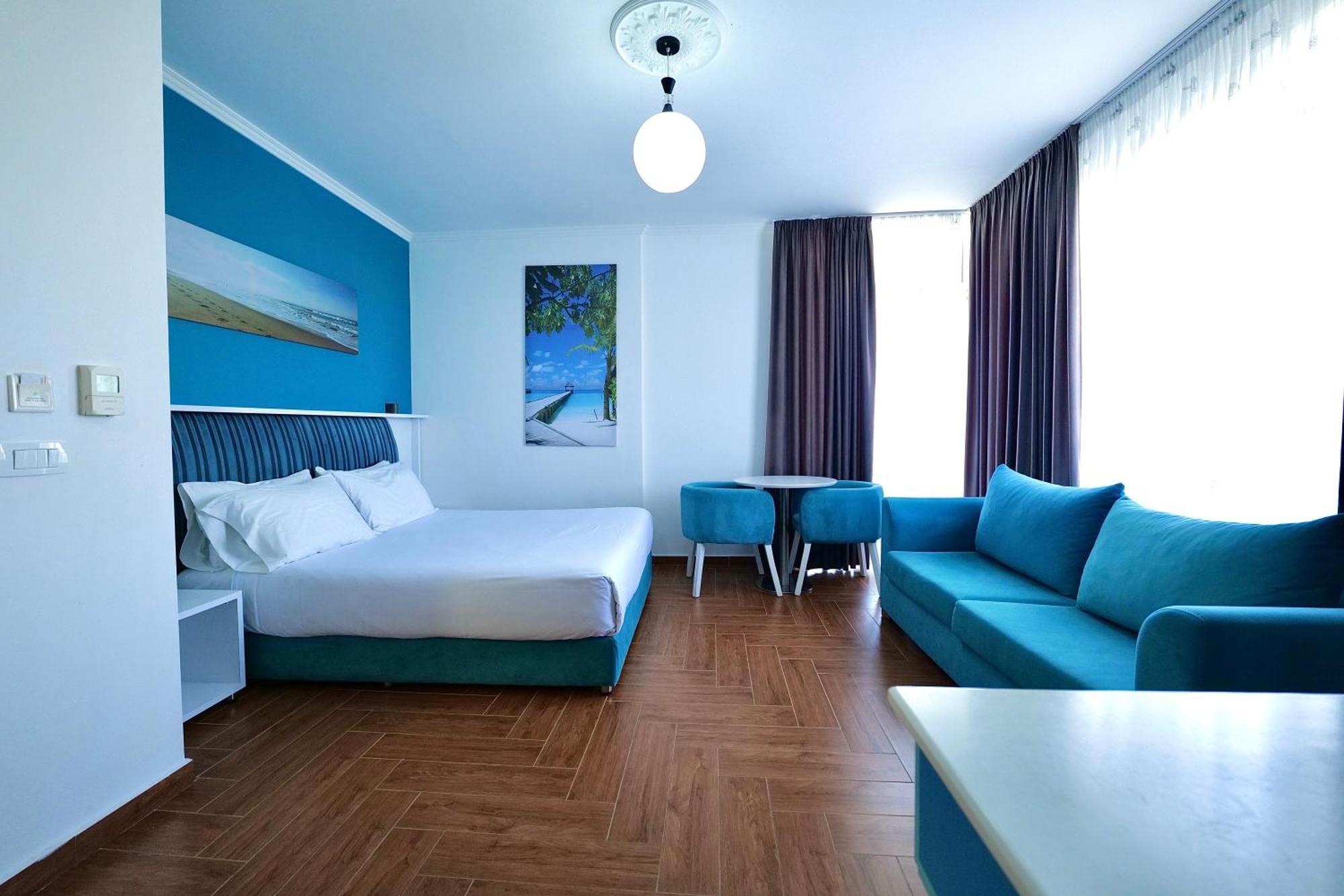 Hotel Monaco & Garden โกเลม ภายนอก รูปภาพ