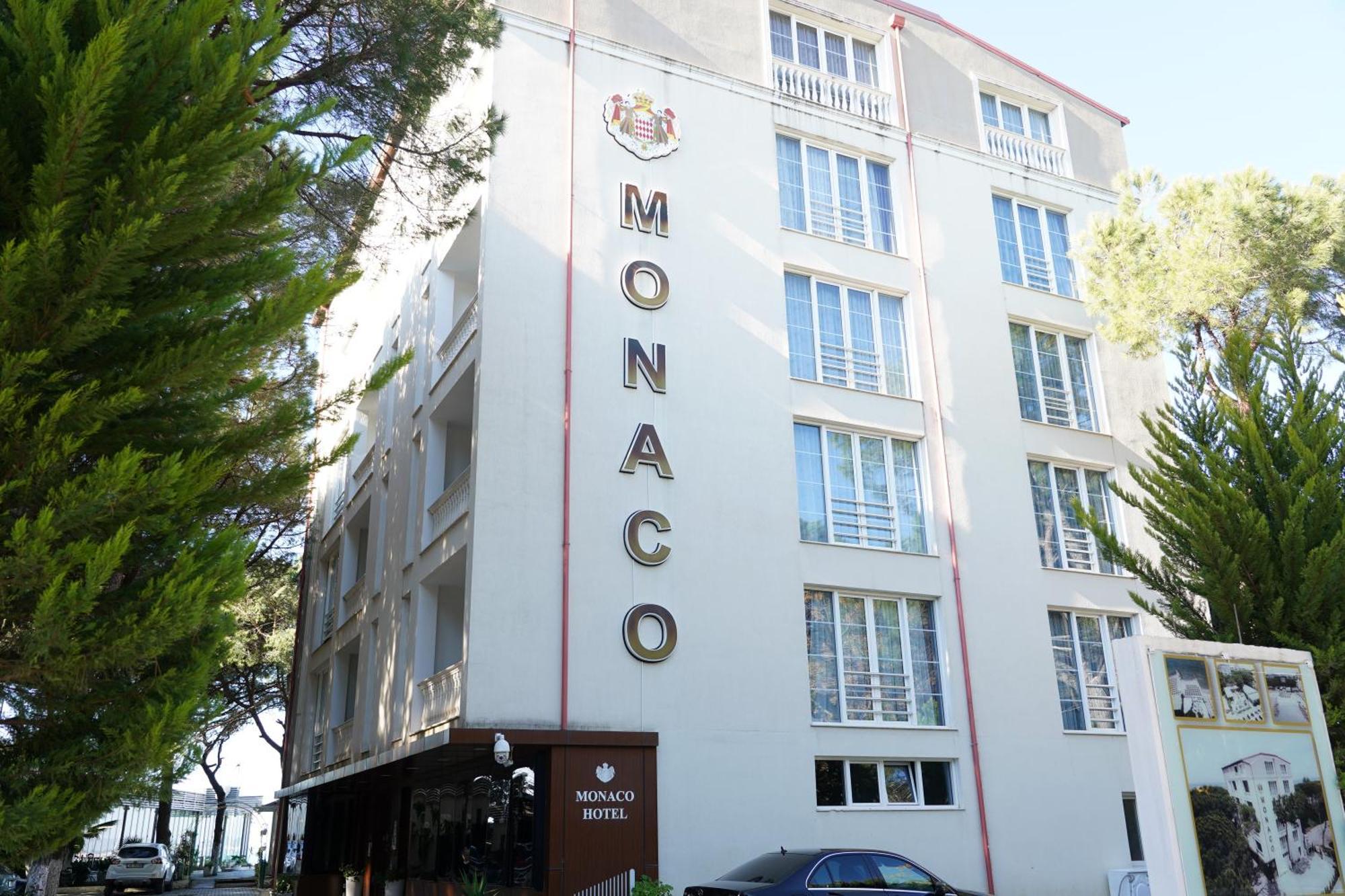 Hotel Monaco & Garden โกเลม ภายนอก รูปภาพ