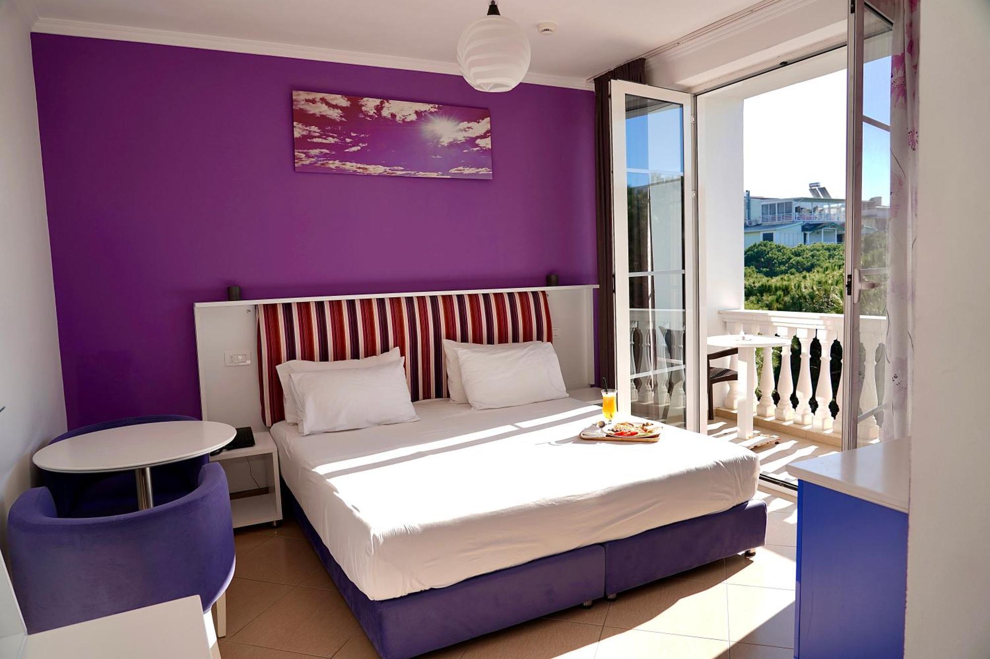 Hotel Monaco & Garden โกเลม ภายนอก รูปภาพ